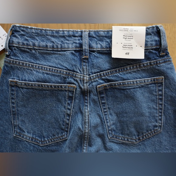 H&M High Waist Mom Jeans - Picture 4 of 5